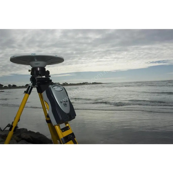 GNSS приёмник Trimble R7 GNSS RTK Rover, 1 встроенный радиомодуль 410-430 MHz