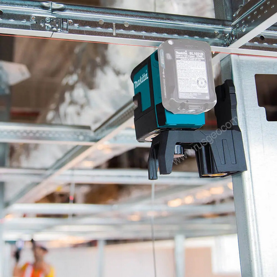 Лазерный уровень Makita SK106DZ