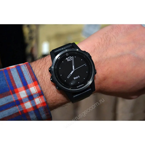 Часы Garmin Fenix 5S Sapphire черные с черным ремешком