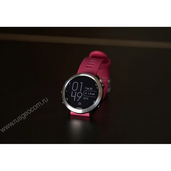 Часы Garmin Forerunner 645 Music с вишневым ремешком