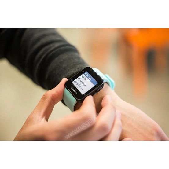 Часы Garmin Forerunner 35 голубые