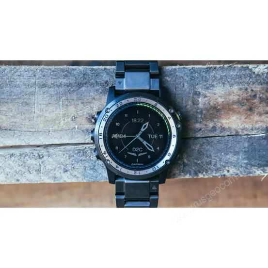Часы Garmin D2 Charlie с титановым браслетом
