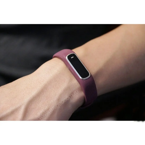 Фитнес-браслет Garmin Vivosmart 4 бордовые с золотом