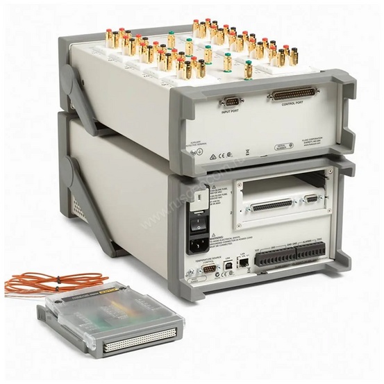 Прецизионный калибратор температуры Fluke 1586A/2HC 220