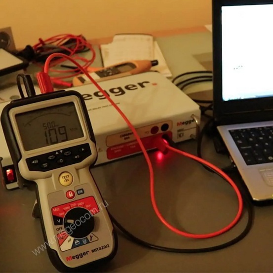 Мегаомметр Megger MIT420/2