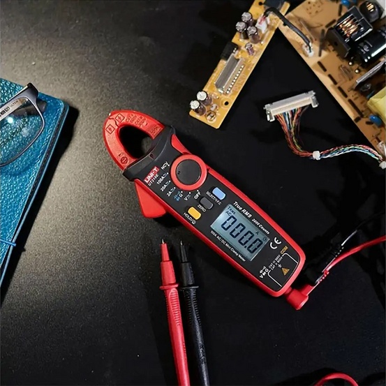 Токовые клещи UNI-T UT210E