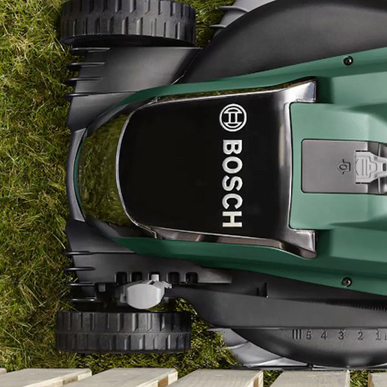 Аккумуляторная газонокосилка Bosch AdvancedRotak 36-690