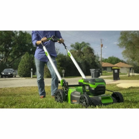 Аккумуляторная газонокосилка самоходная Greenworks GD60LM51SP бесщеточная, 60V с АКБ 8 Ач + ЗУ 2А