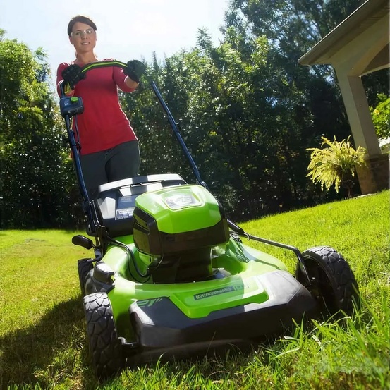 Аккумуляторная газонокосилка Greenworks GD60LM46HP бесщеточная, 60V с АКБ 2 Ач, без ЗУ