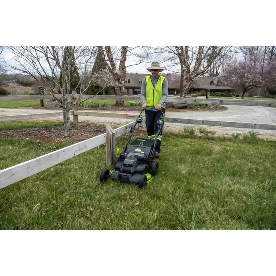 Аккумуляторная газонокосилка самоходная Greenworks TwinForce GC82LM61S бесщеточная, 82V с АКБ 8 Ач + ЗУ 4А