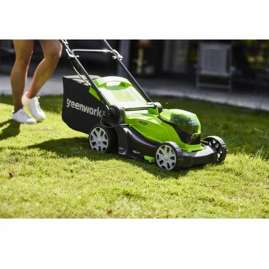 Аккумуляторная газонокосилка Greenworks G24X2LM41, 24V с 2хАКБ 2 Ач USB + ЗУ 2А