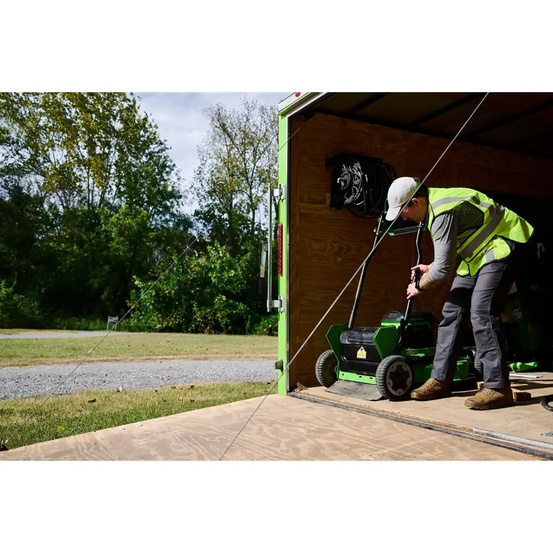 Аккумуляторная газонокосилка самоходная Greenworks GC82LM30 бесщеточная, 82V с АКБ 2.5 Ач + ЗУ 4А