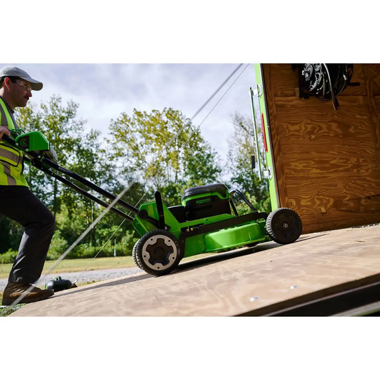 Аккумуляторная газонокосилка самоходная Greenworks GC82LM30 бесщеточная, 82V без АКБ и ЗУ