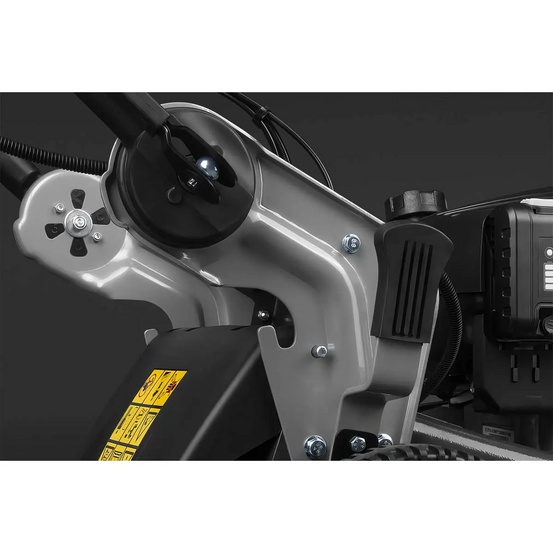 Бензиновая газонокосилка самоходная Caiman Ferro 47CVE