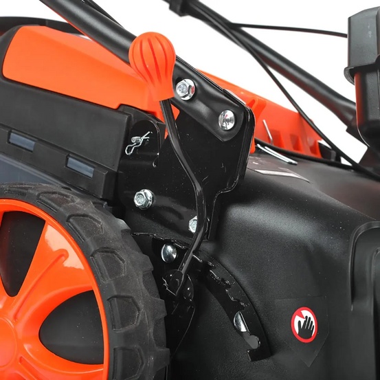 Бензиновая газонокосилка самоходная Patriot PT 47 LS