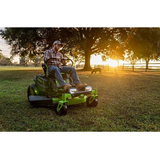 Райдер с нулевым радиусом разворота Greenworks GC82ZT107 82V (107 см) бесщеточный аккумуляторный с 6хАКБ 8 Ач + ЗУ GС82СР600