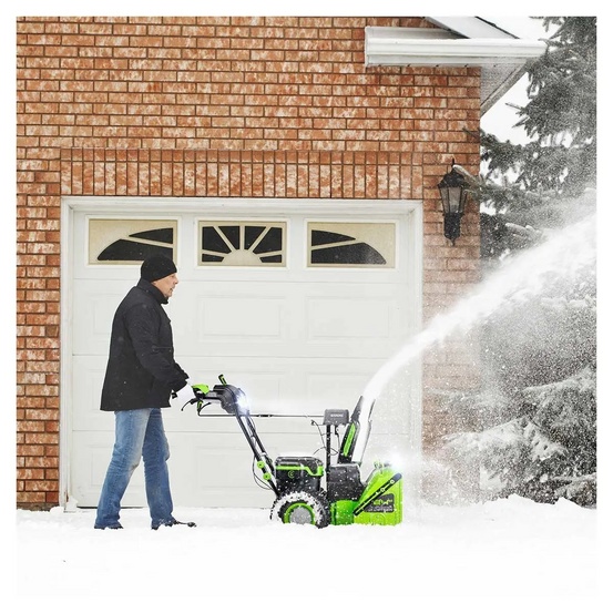 Снегоуборщик аккумуляторный самоходный Greenworks GD82ST56 бесщеточный, 82V с 3хАКБ 5 Ач + ЗУ 24А