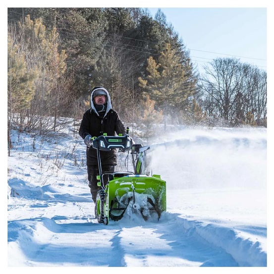 Снегоуборщик аккумуляторный самоходный Greenworks GD82ST56 бесщеточный, 82V с 3хАКБ 5 Ач без ЗУ