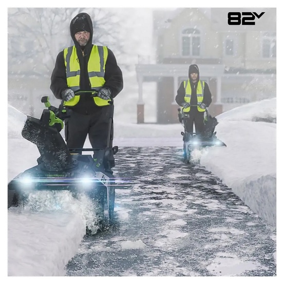 Снегоуборщик аккумуляторный Greenworks 82SN22 с АКБ 8 Ач + ЗУ 8А двойное