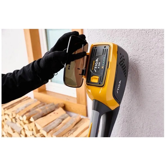 Снегоуборщик аккумуляторный ручной Stiga ST 300e