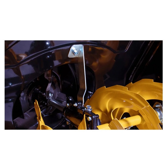 Снегоуборщик бензиновый самоходный CHAMPION ST661