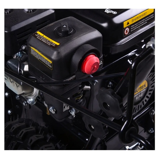 Снегоуборщик бензиновый самоходный Huter SGC 6000