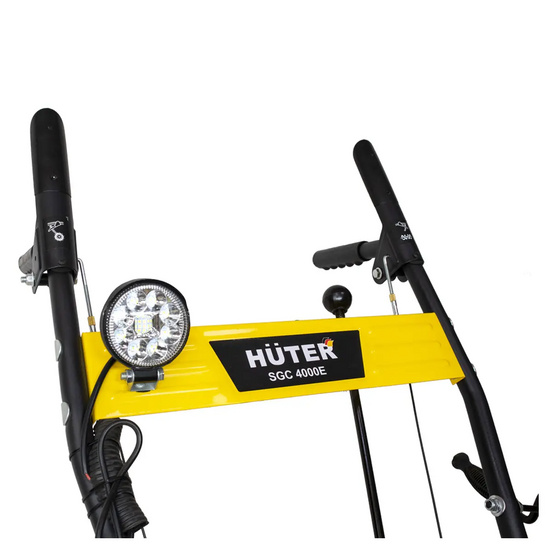 Снегоуборщик бензиновый самоходный Huter SGC 4000E