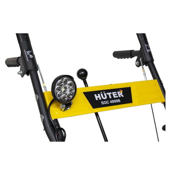 Снегоуборщик бензиновый самоходный Huter SGC 4000B