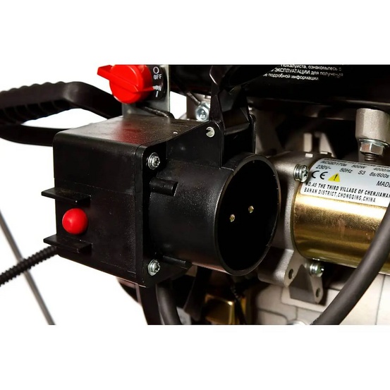 Снегоуборщик бензиновый самоходный REDVERG RD-260-90E