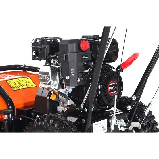 Бензиновая самоходная подметальная машина YARD FOX 800SL