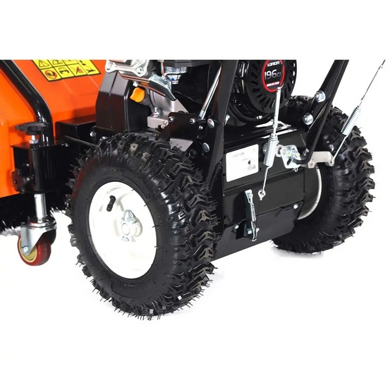 Бензиновая самоходная подметальная машина YARD FOX 800SL