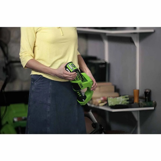 Аккумуляторный триммер Greenworks G40LT30, 40V с АКБ 2 Ач USB + ЗУ 2А