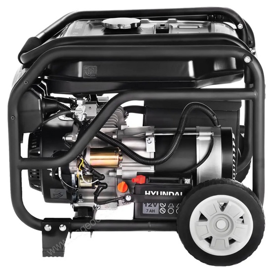 Бензиновый генератор Hyundai HHY 3050FE