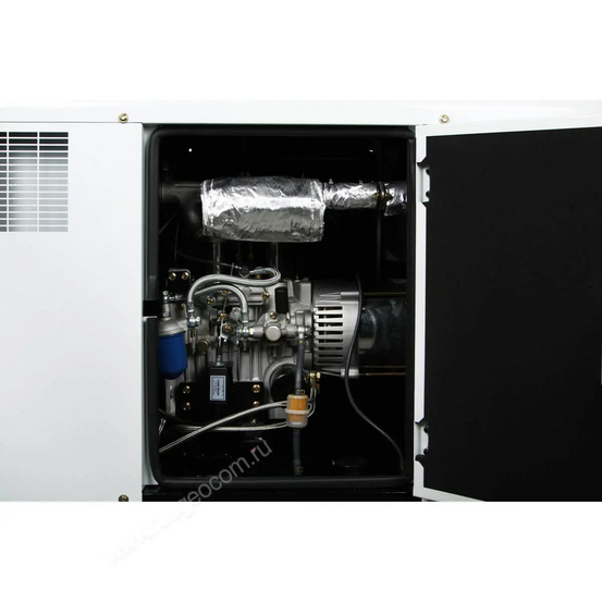 Дизельный генератор Hyundai DHY 12000SE-3