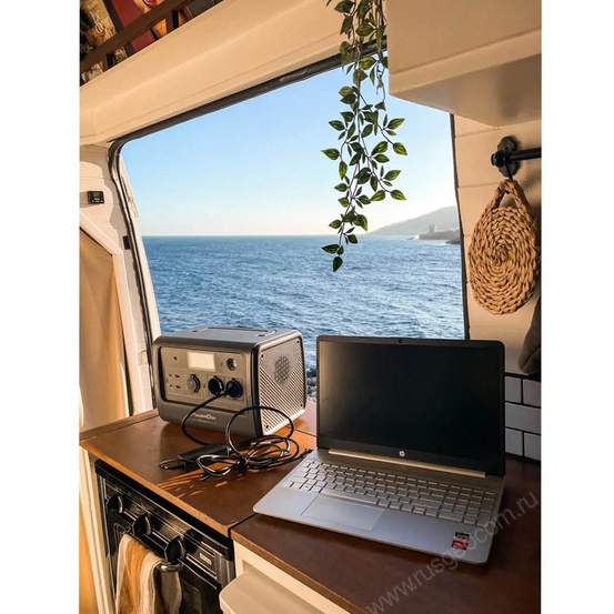 Портативная зарядная электростанция BLUETTI EB70