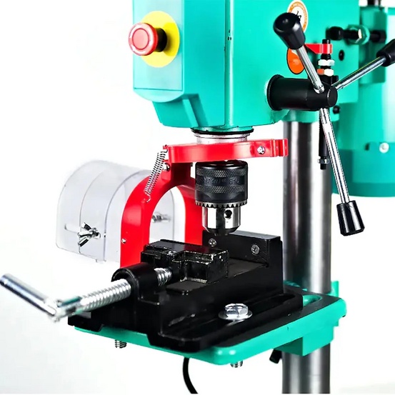 Сверлильный станок Sturm BD7037