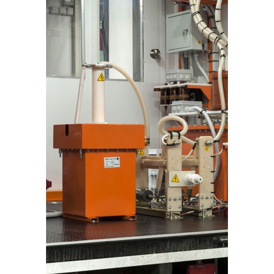 АИСТ 50/70 - аппарат испытания диэлектриков