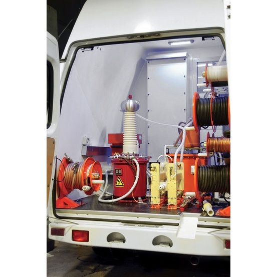 Аппарат испытания диэлектриков АИСТ 100М(G) с элегазовым (SF6) трансформатором (100 мА)