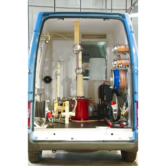 Аппарат испытания диэлектриков АИСТ 100М(G) с элегазовым (SF6) трансформатором (100 мА)