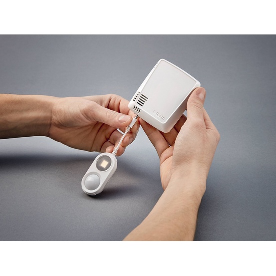 Зонд освещённости и УФ-излучения для мониторинга условий освещения экспонатов