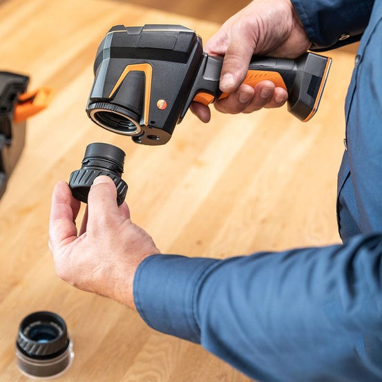 Комплект testo 883 - тепловизор testo 883 с 2 объективами и принадлежностями