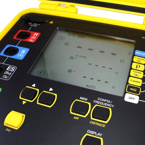 C.A 6471 - измеритель сопротивления заземления