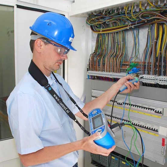 MI 3102H BT EurotestXE 2,5 кВ - многофункциональный измеритель параметров электроустановок