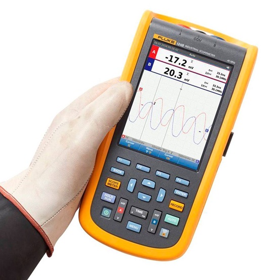 Fluke 124B - цифровой осциллограф
